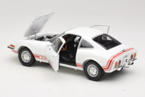 Opel GT Biały Minichamps 1:18 180049027 Metal — zdjęcie 5 z 8