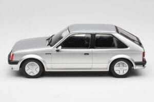 Opel Kadett D GTE Srebrny MCG 1:18 MCG18533 Metal — zdjęcie 3 z 6