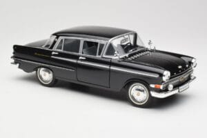 Opel Kapitan P1 Czarny Revell 1:18 08822 Metal — zdjęcie 6 z 8