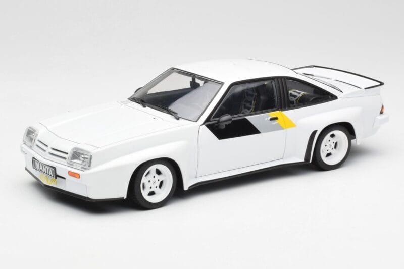 Opel Manta 400 Homologation Biały Revell 1:18 8819 Metal