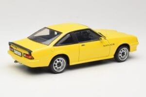 Opel Manta B GT/E Żółty Revell 1:18 08421 Metal — zdjęcie 3 z 8
