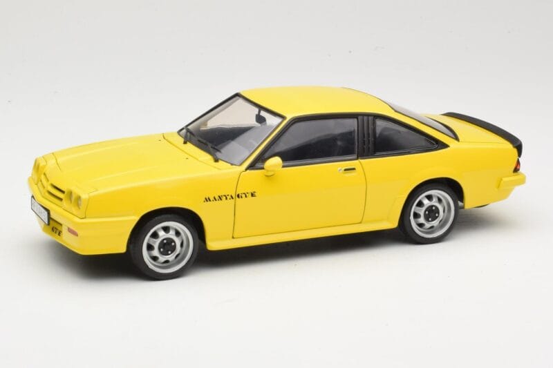 Opel Manta B GT/E Żółty Revell 1:18 08421 Metal