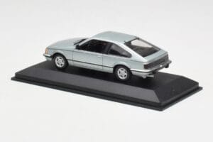 Opel Monza A Srebrny Minichamps 1:43 400045122 Metal — zdjęcie 3 z 4