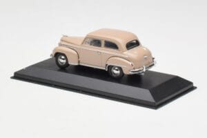 Opel Olympia A Beżowy Minichamps 1:43 430040404 Metal — zdjęcie 3 z 4