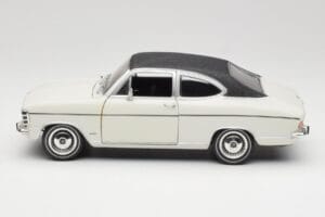 Opel Olympia A Coupe Biały Czarny Revell 1:18 08446 Metal — zdjęcie 4 z 8