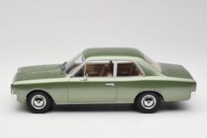 Opel Rekord C Green Metallic Minichamps 1:18 107047000 Żywica — zdjęcie 3 z 6