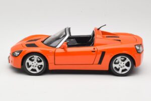 Opel Speedster Pomarańczowy Maisto 1:18 31615 Metal — zdjęcie 4 z 8