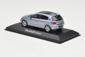 Opel Astra H Blue Metallic Minichamps 1:43 ASTRA004 Metal — zdjęcie 3 z 4