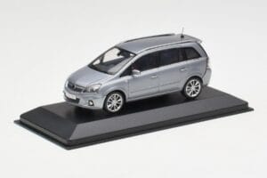 Opel Zafira A OPC Light Blue Metallic Minichamps 1:43 ZAFIRA001 Metal — zdjęcie 2 z 4