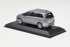 Opel Zafira A OPC Light Blue Metallic Minichamps 1:43 ZAFIRA001 Metal — zdjęcie 3 z 4