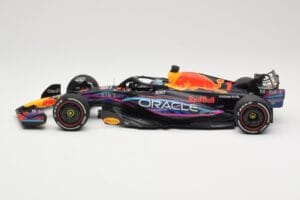 Oracle Red Bull Racing RB19 #1 M. Verstappen Winner Miami GP 2023 Minichamps 1:18 110230501 Metal — zdjęcie 3 z 6