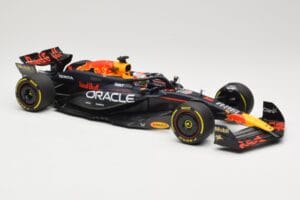 Red Bull Racing RB20 #1 M. Verstappen Winner China GP 2024 Minichamps 1:18 110240501 Metal — zdjęcie 4 z 6
