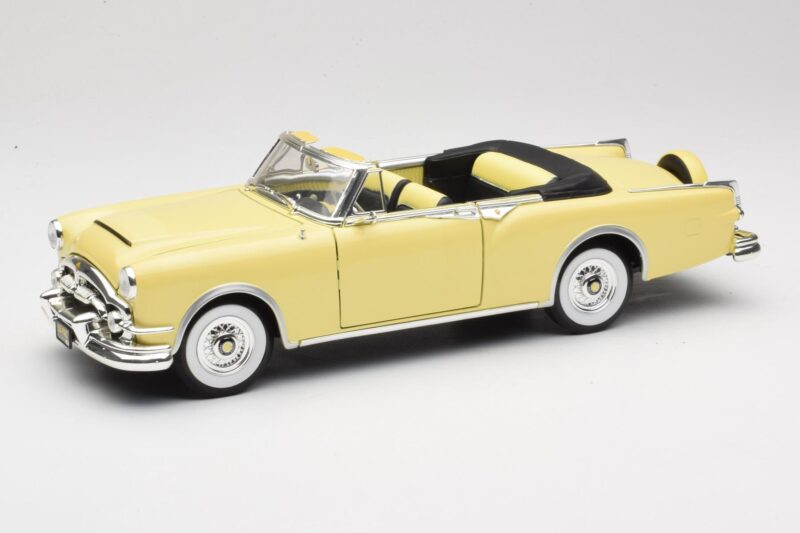 Packard Caribbean Kabriolet Żółty Road Signature 1:18 92798 Metal