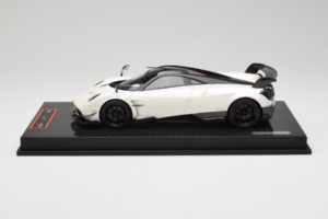 Pagani Huayra BC White Metallic Yy Model 1:18 REMC025 Żywica