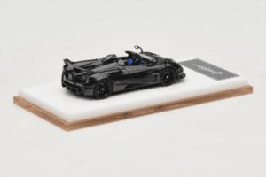 Pagani Huayra Tricolore Roadster Exposed Carbon Henson & Heaven 1:64 PHREC01 Metal — zdjęcie 3 z 7