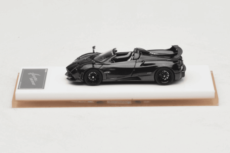 Pagani Huayra Tricolore Roadster Exposed Carbon Henson & Heaven 1:64 PHREC01 Metal