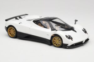 Pagani Zonda F Biały Mondo Motors 1:18 157655 Metal — zdjęcie 6 z 8