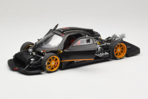 Pagani Zonda R Revolucion Carbon Fiber AUTOart 1:18 78261 Metal — zdjęcie 2 z 8