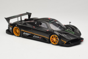 Pagani Zonda R Revolucion Carbon Fiber AUTOart 1:18 78261 Metal — zdjęcie 6 z 8