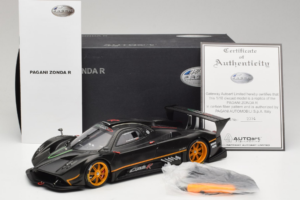 Pagani Zonda R Revolucion Carbon Fiber AUTOart 1:18 78261 Metal — zdjęcie 8 z 8