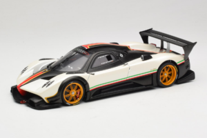 Pagani Zonda R Revolucion Biały AUTOart 1:18 78262 Metal