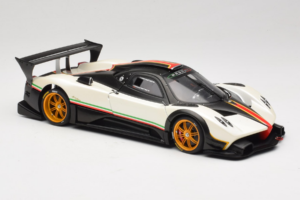 Pagani Zonda R Revolucion Biały AUTOart 1:18 78262 Metal — zdjęcie 6 z 8