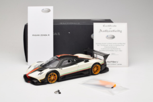 Pagani Zonda R Revolucion Biały AUTOart 1:18 78262 Metal — zdjęcie 8 z 8