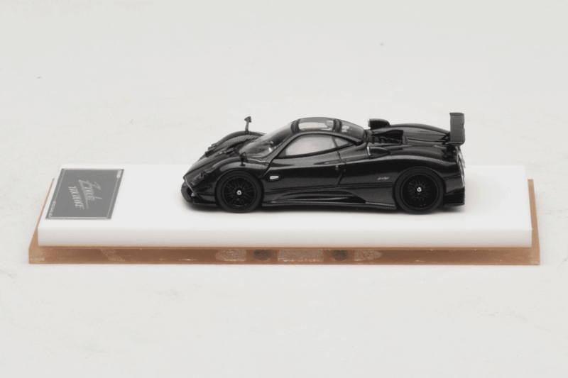 Pagani Zonda Tricolore Exposed Carbon Henson & Heaven 1:64 PZTEC01 Metal