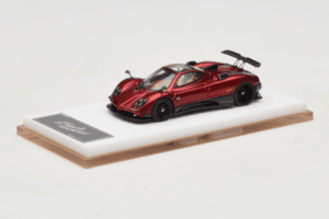 Pagani Zonda Tricolore Czerwony Henson & Heaven 1:64 PZTR01 Metal — zdjęcie 2 z 7