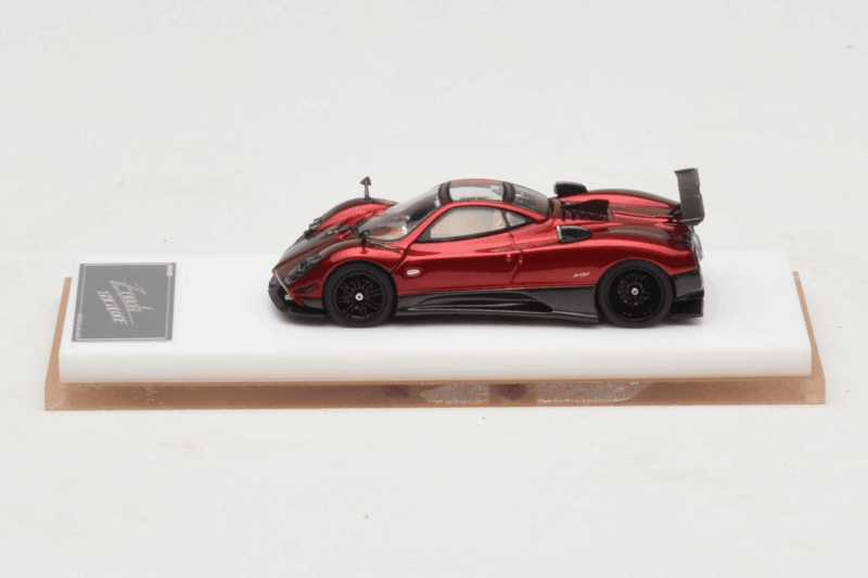 Pagani Zonda Tricolore Czerwony Henson & Heaven 1:64 PZTR01 Metal