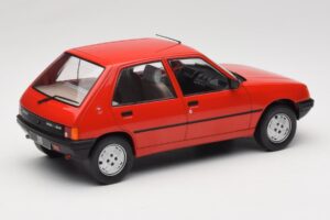 Peugeot 205 Czerwony MCG 1:18 MCG18492 Metal — zdjęcie 2 z 6