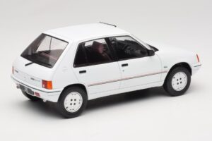 Peugeot 205 Biały MCG 1:18 MCG18493 Metal — zdjęcie 2 z 6
