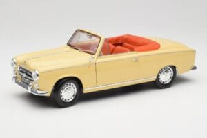 Peugeot 403 Kabriolet Piaskowy Żółty Solido 1:18 8165 Metal