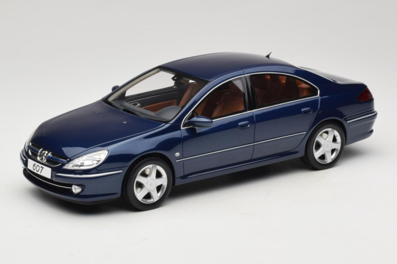 Peugeot 607 Phase II 3.0 V6 Niebieski Otto 1:18 OT485 Żywica