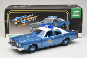 Plymouth Fury Police Pursuit Smokey and the Bandit GreenLight 1:18 19044 Metal — zdjęcie 8 z 8