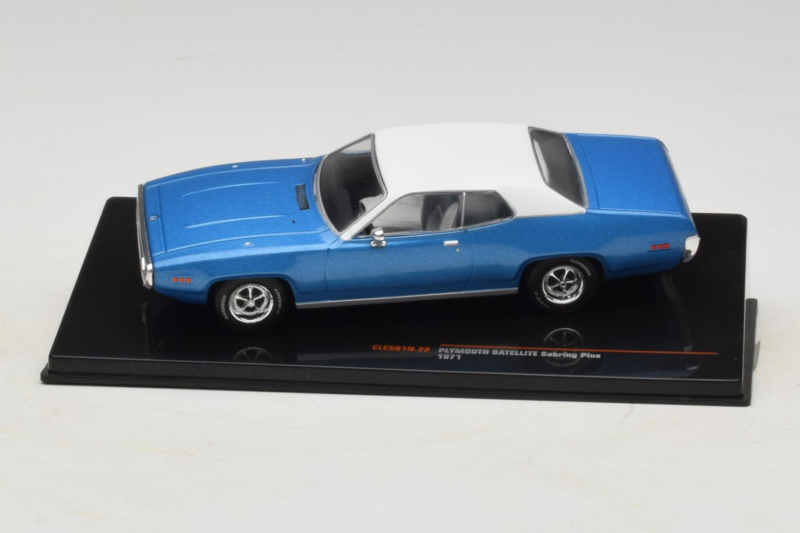 Plymouth Satellite Sebring Plus Niebieski IXO 1:43 CLC601N Metal