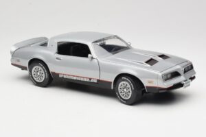 Pontiac Firebird Formula Srebrny ERTL 1:18 33514 Metal — zdjęcie 6 z 8