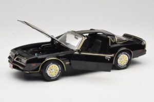Pontiac Firebird Trans Am SE Smokey and the Bandit Joyride 1:18 33121 Metal — zdjęcie 2 z 8