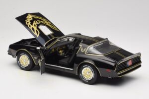 Pontiac Firebird Trans Am SE Smokey and the Bandit Joyride 1:18 33121 Metal — zdjęcie 5 z 8