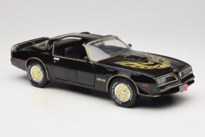 Pontiac Firebird Trans Am SE Smokey and the Bandit Joyride 1:18 33121 Metal — zdjęcie 6 z 8