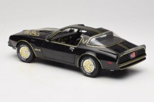 Pontiac Firebird Trans Am SE Smokey and the Bandit Joyride 1:18 33121 Metal — zdjęcie 7 z 8
