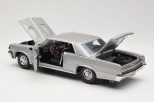 Pontiac GTO Srebrny Sun Star 1:18 1821 Metal — zdjęcie 5 z 8