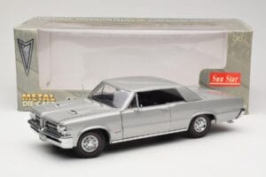 Pontiac GTO Srebrny Sun Star 1:18 1821 Metal — zdjęcie 8 z 8