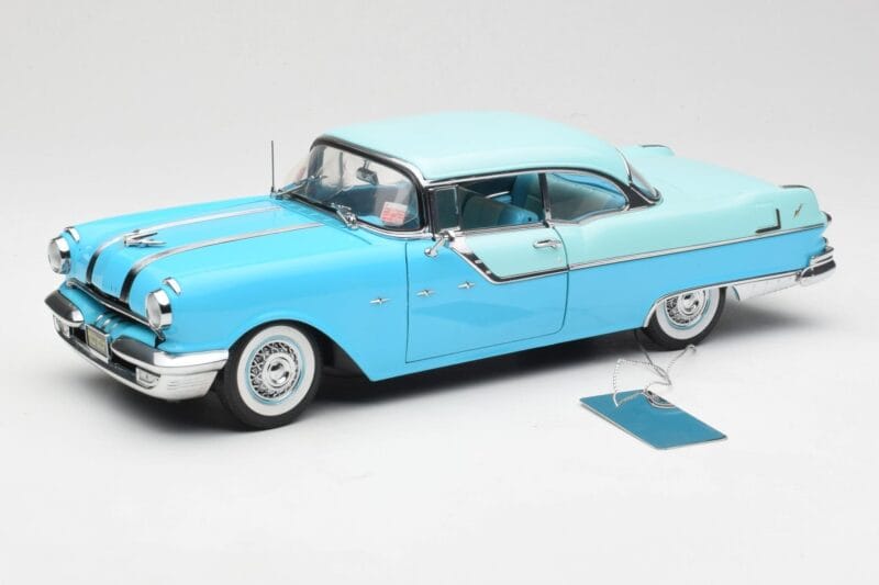 Pontiac Star Chief Niebieski Sun Star 1:18 5041 Metal