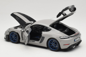 Porsche 718 Cayman 982 GT4 RS Weissach Package Chalk Norev 1:18 187253 Metal — zdjęcie 5 z 8