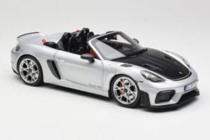 Porsche 718 Spyder RS Weissach Pack GT-Silver Metallic Norev 1:18 187270 Metal — zdjęcie 6 z 8
