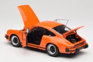 Porsche 911 930 Carrera 3.2 Signal Orange Minichamps 1:18 100063025 Metal — zdjęcie 5 z 8