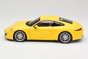 Porsche 911 991 Carrera S Racing Yellow Minichamps 1:18 100061021 Metal — zdjęcie 4 z 8
