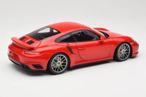 Porsche 911 991 Turbo S Guards Red Minichamps 1:18 110067122 Metal — zdjęcie 3 z 8