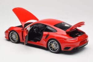 Porsche 911 991 Turbo S Guards Red Minichamps 1:18 110067122 Metal — zdjęcie 5 z 8